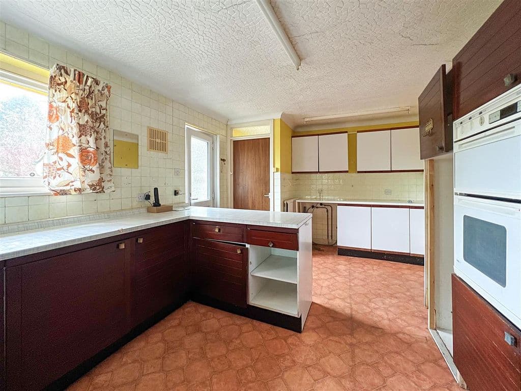 Godolphin Cross, Helston TR13 - Image 5