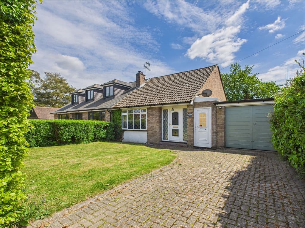 Chapel Hill, Speen HP27 - Image 1