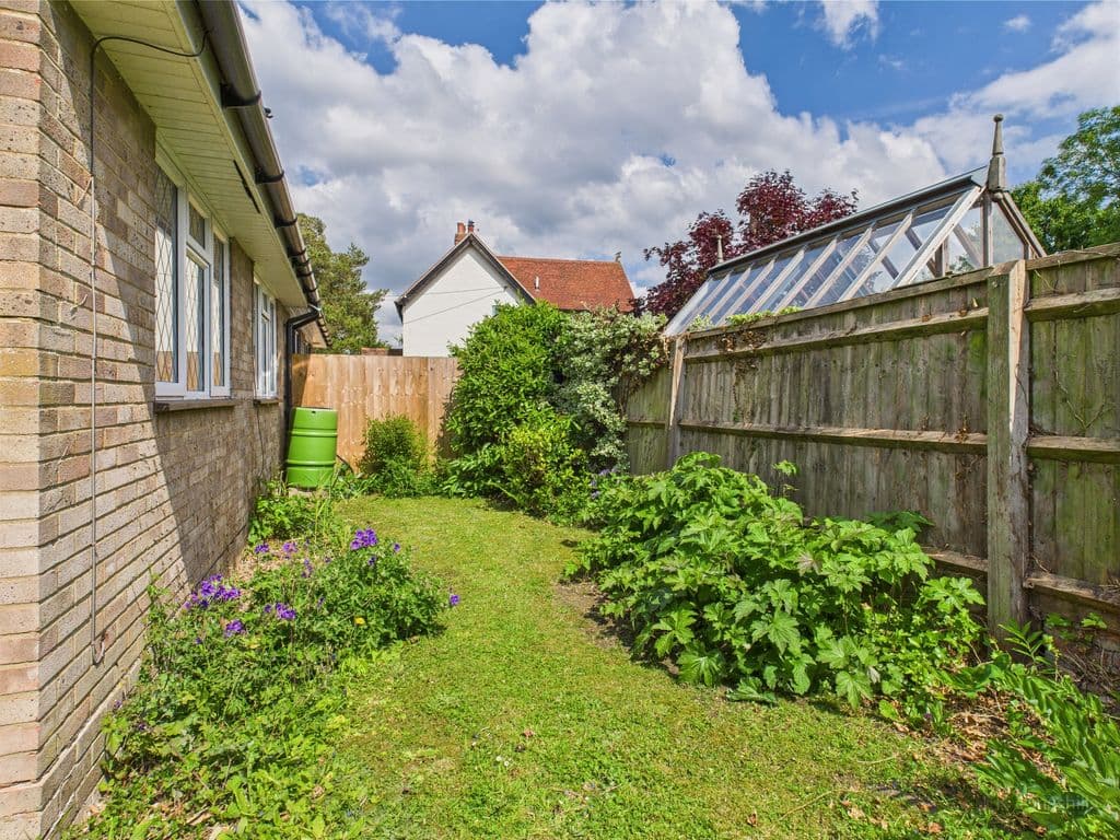 Chapel Hill, Speen HP27 - Image 7