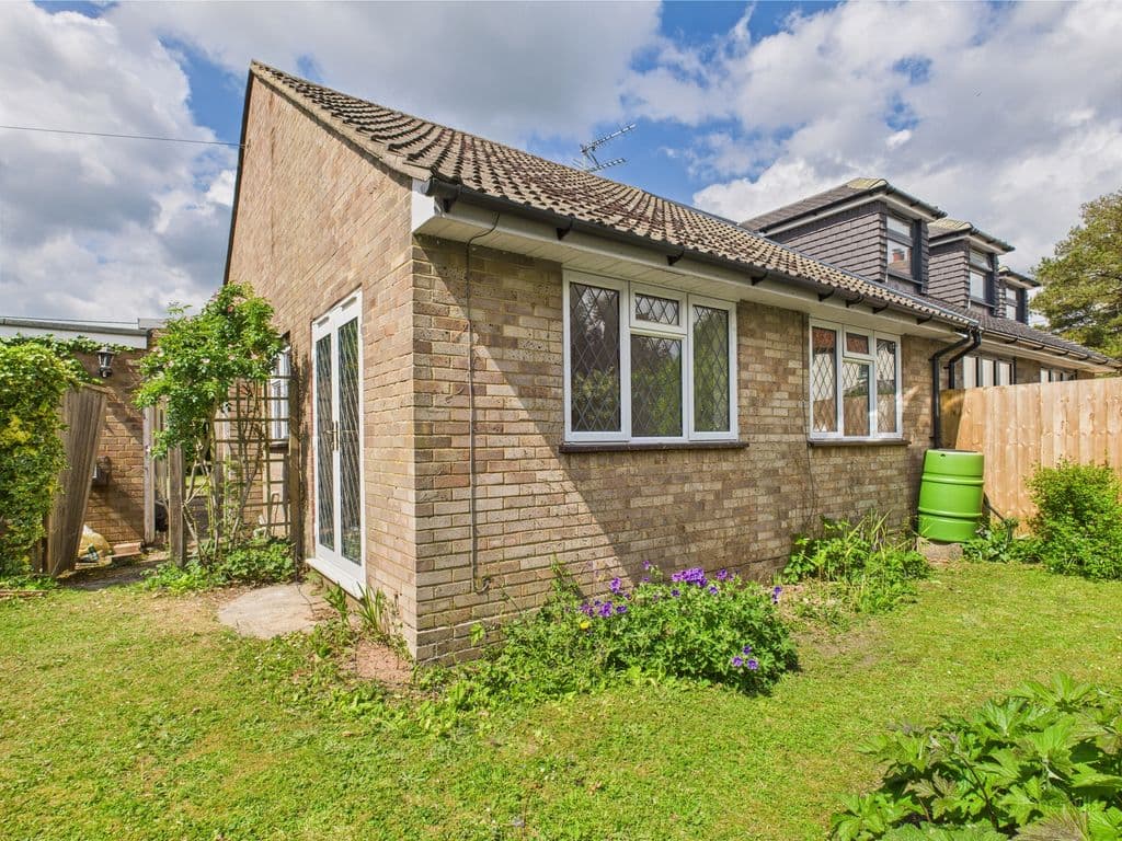 Chapel Hill, Speen HP27 - Image 9