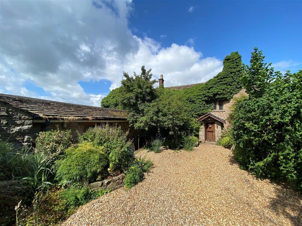 View property at Green Lane, Disley, Stockport SK12