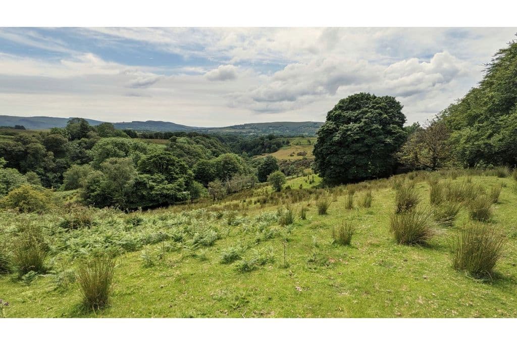 View property at Ystradowen, Swansea SA9