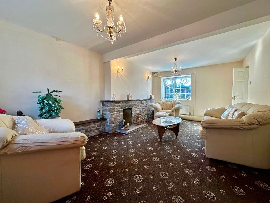 Heywood Road, Cinderford GL14 - Image 2