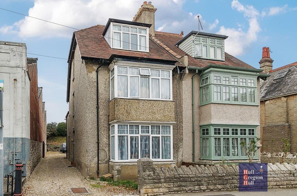 Kings Road West, Swanage BH19 - Image 1