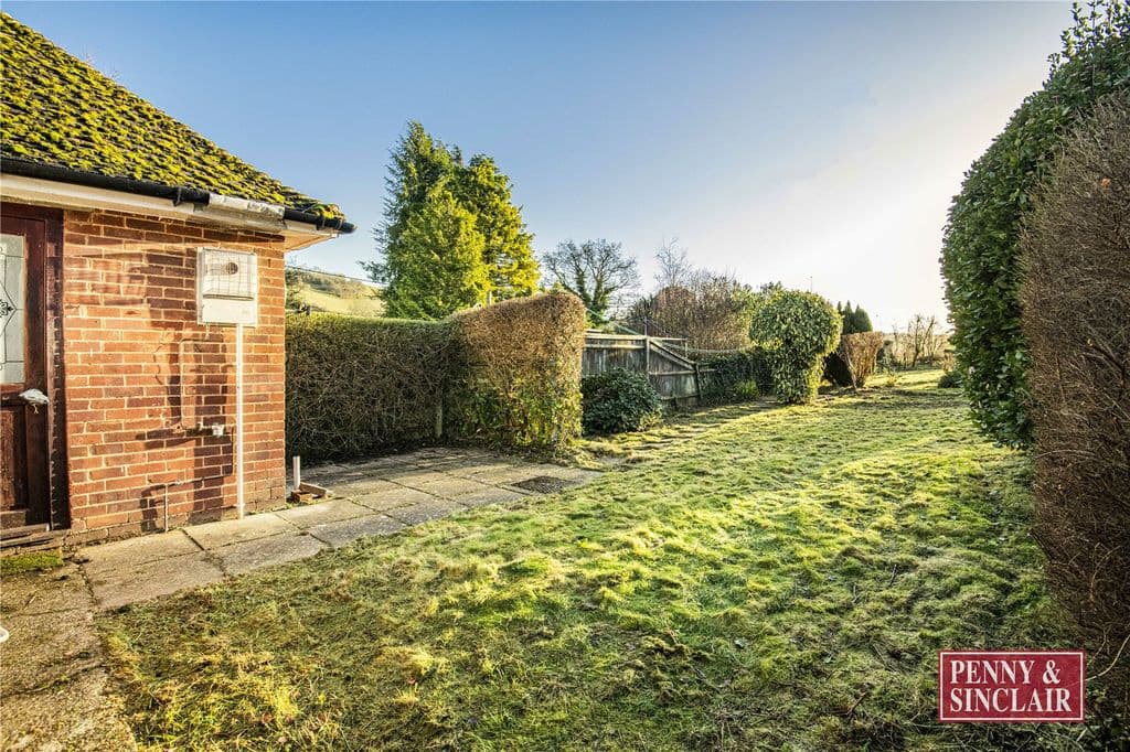 Square Close, Turville RG9 - Image 10