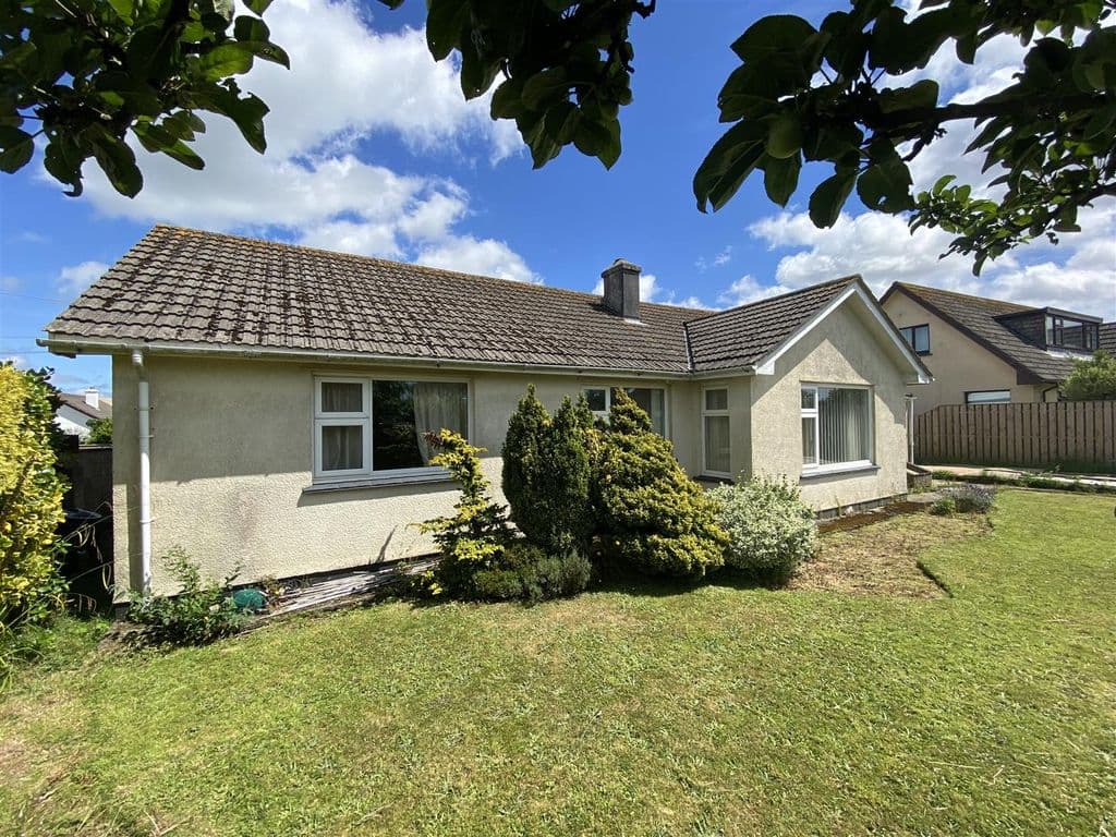 Detached Bungalow With Great Potential, Helston TR13 - Image 4