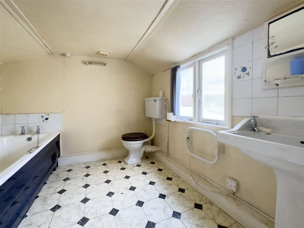 Redinnick Place, Penzance, Cornwall TR18 - Image 9