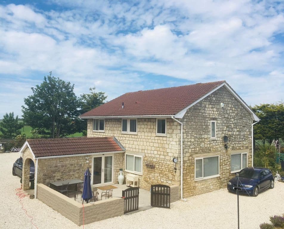 View property at Leeds Road, Tadcaster LS24