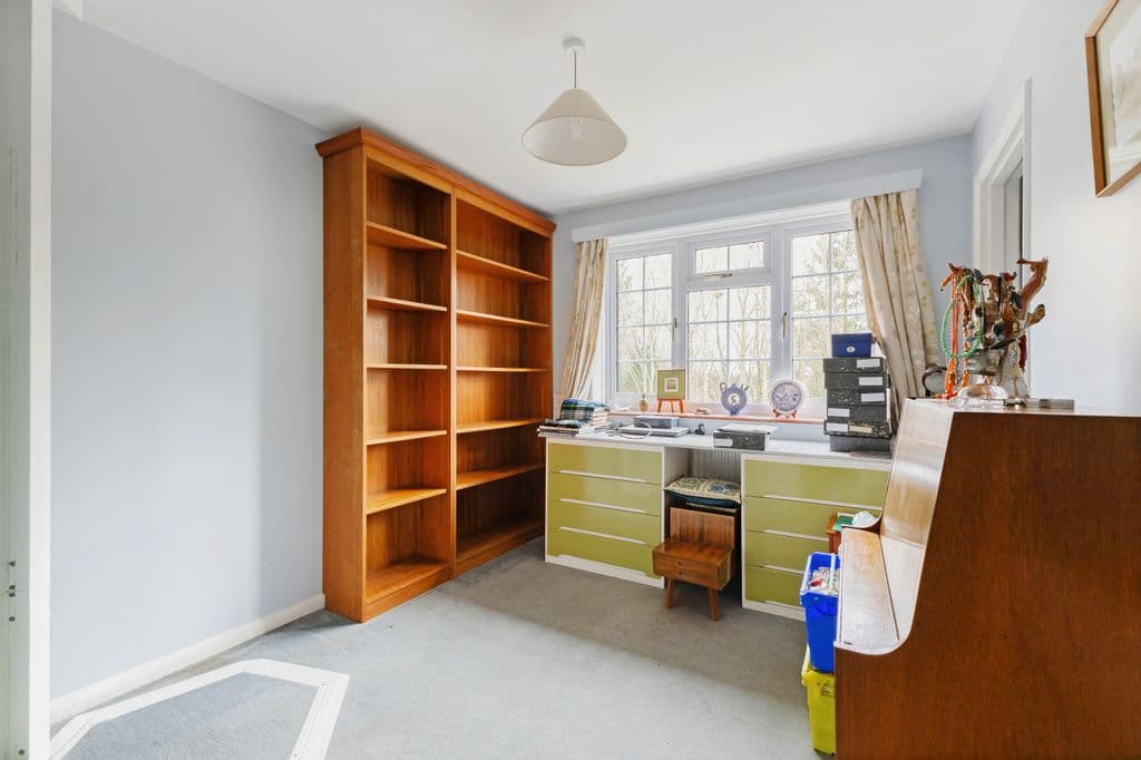 Moat Drive, Prestwood HP16 - Image 11