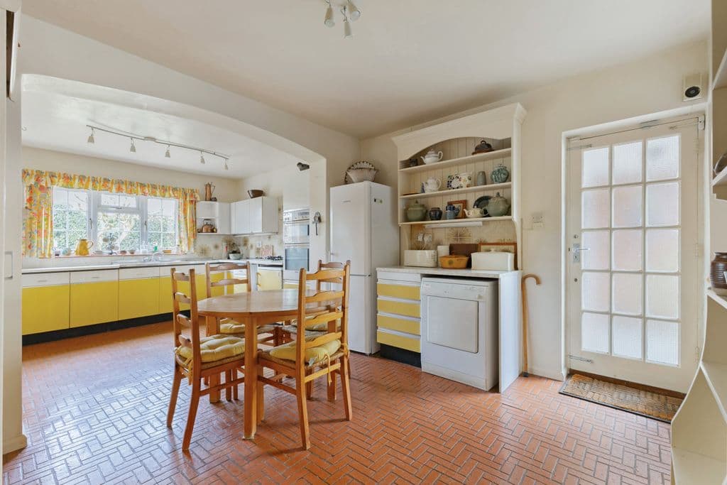 Moat Drive, Prestwood HP16 - Image 9