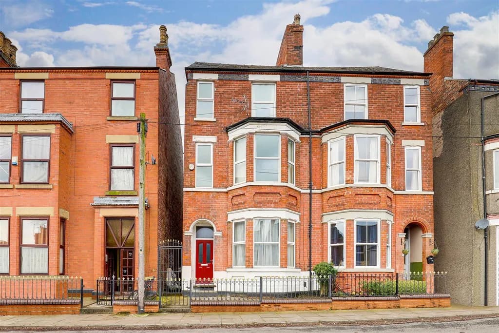 View property at Victoria Avenue, Nottingham, Nottinghamshire NG2
