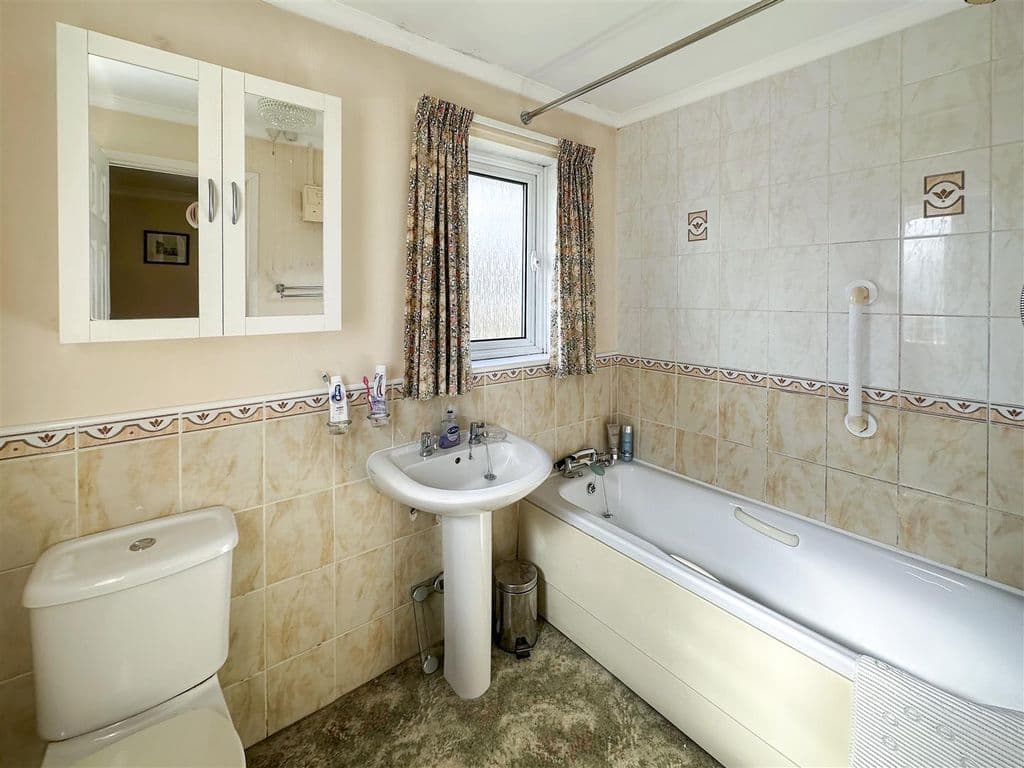 Mongleath Avenue, Falmouth TR11 - Image 11