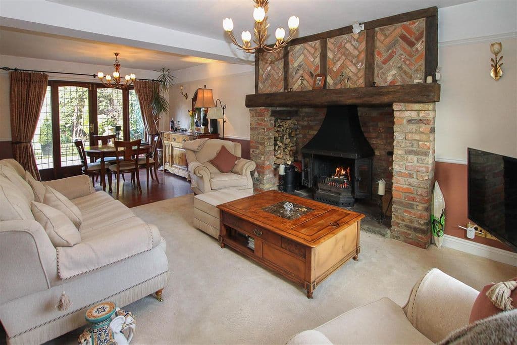 Doddinghurst Road, Doddinghurst, Brentwood CM15 - Image 2