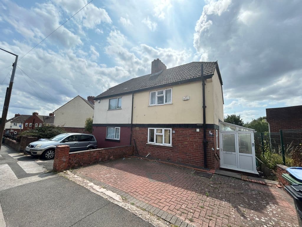 Hawfield Road, Tividale B69 - Image 1