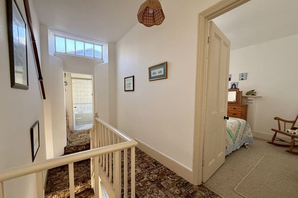 Pitick Terrace, Flushing TR11 - Image 9