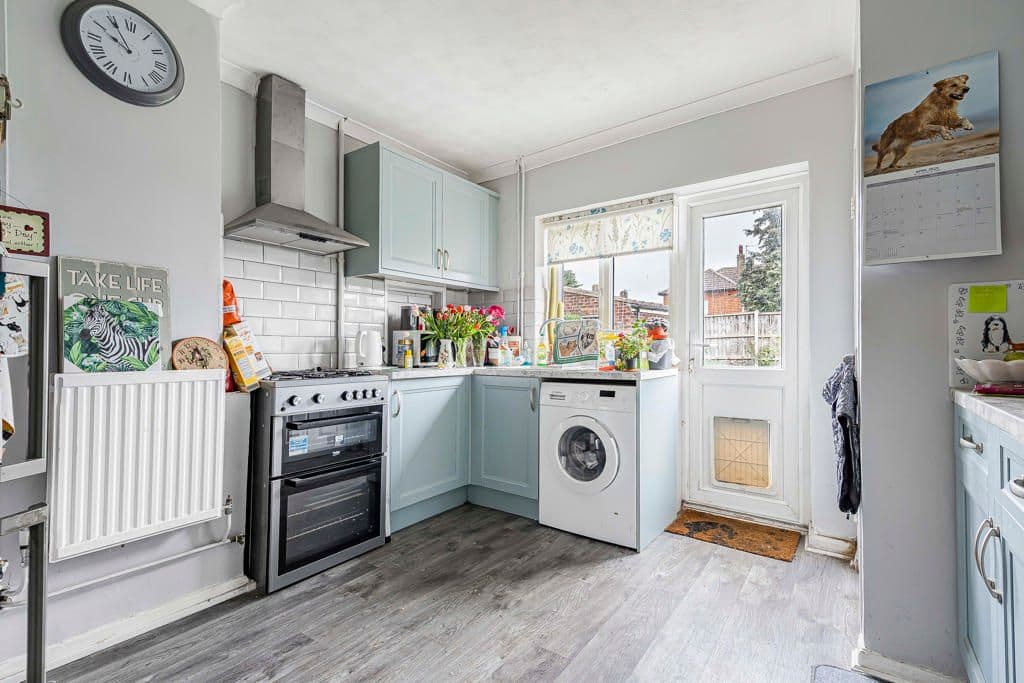 Green Leas, Sunbury-On-Thames, Surrey TW16 - Image 2