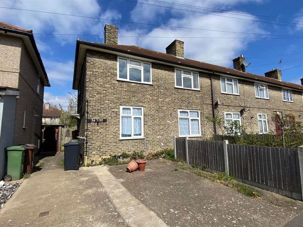 Sheldon Road, Dagenham RM9 - Image 1