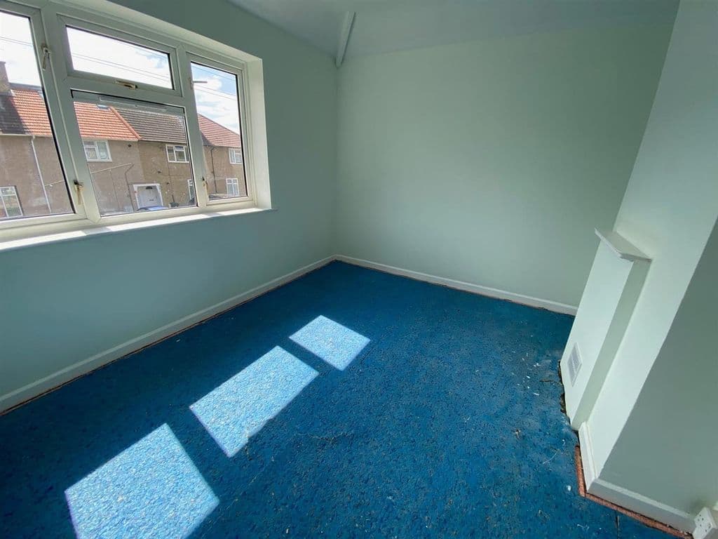 Sheldon Road, Dagenham RM9 - Image 5