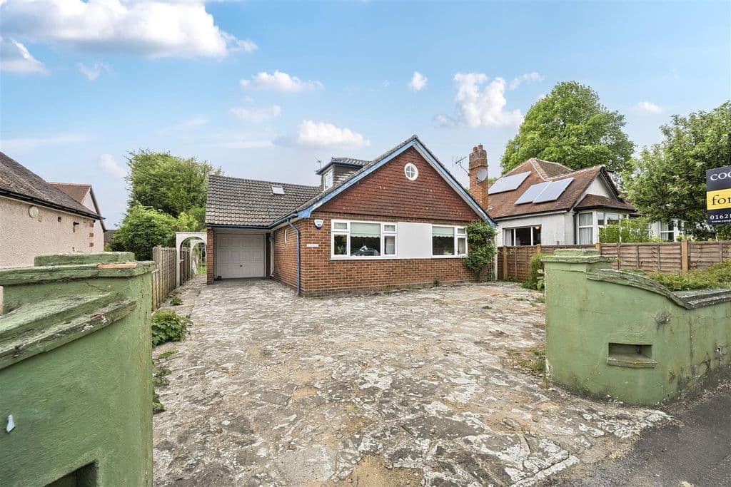 View property at Pinkneys Road, Maidenhead SL6