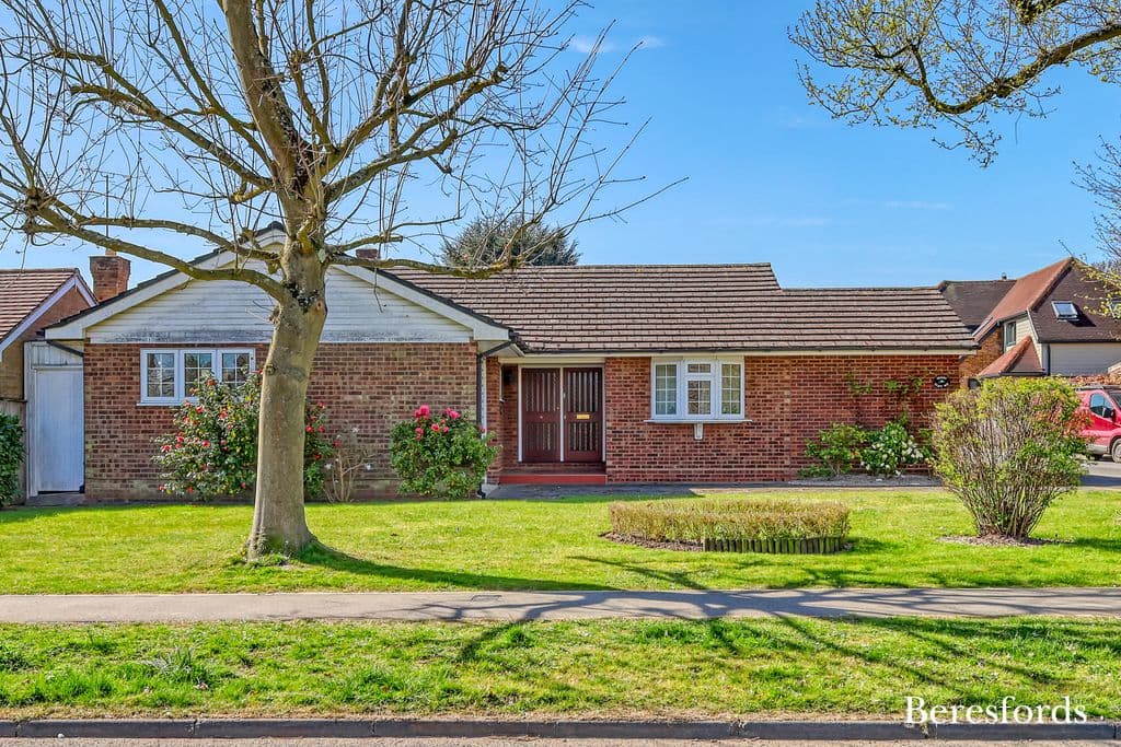 Leafy Way, Hutton CM13 - Image 1