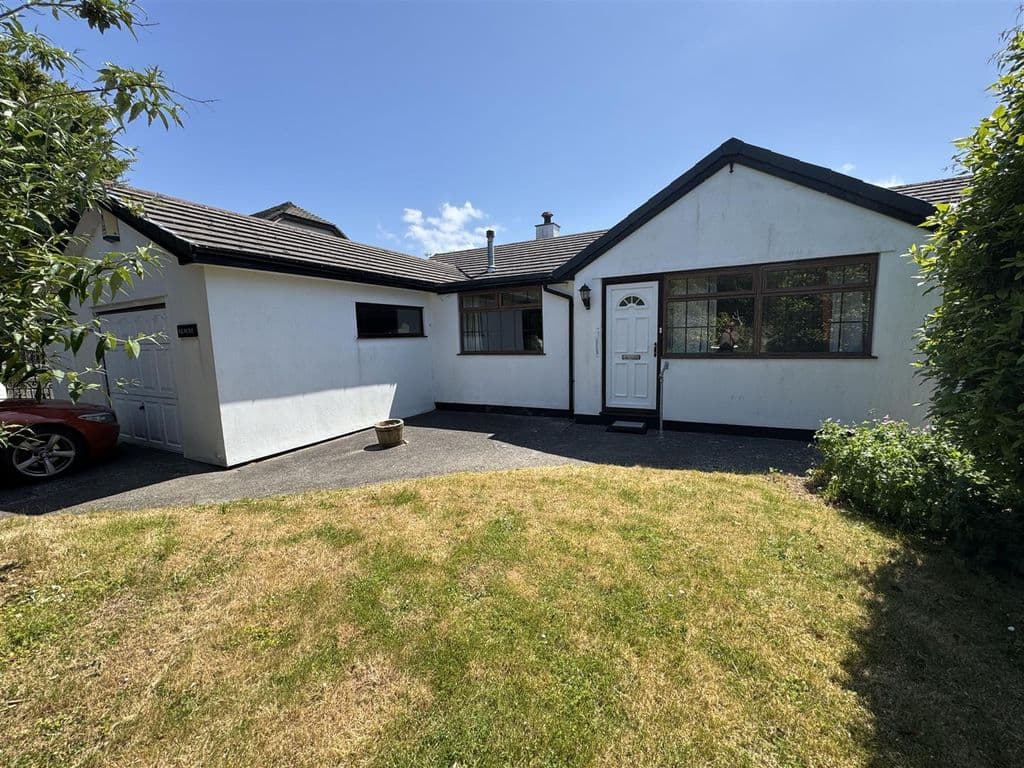 View property at Perranwell Road, Goonhavern TR4