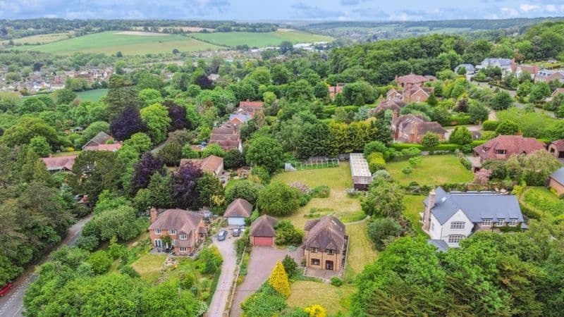 Harvest Hill, Bourne End SL8 - Image 10