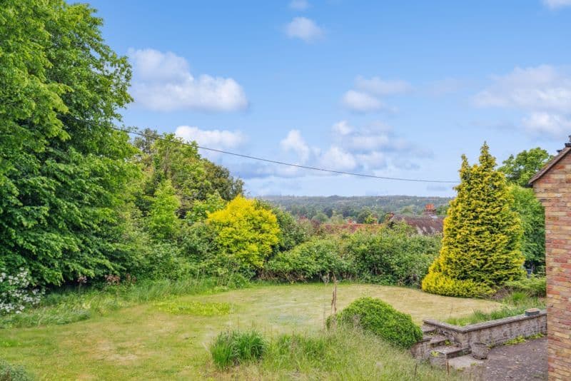 Harvest Hill, Bourne End SL8 - Image 3