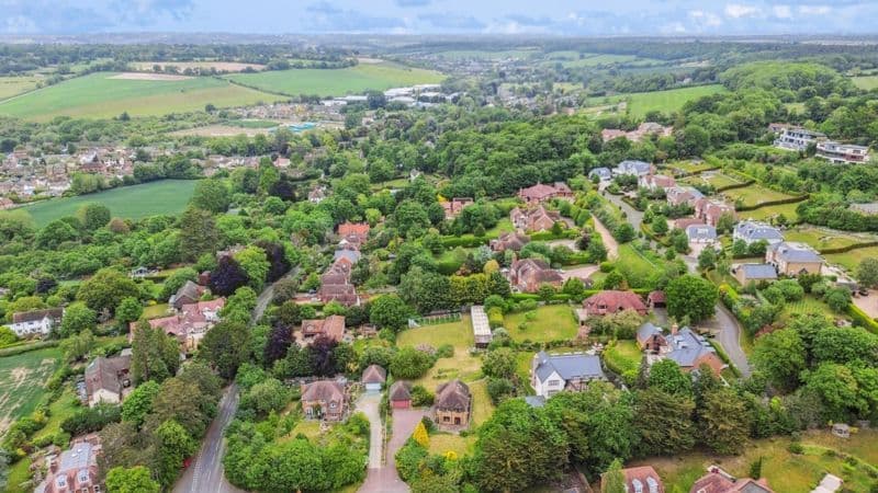 Harvest Hill, Bourne End SL8 - Image 9