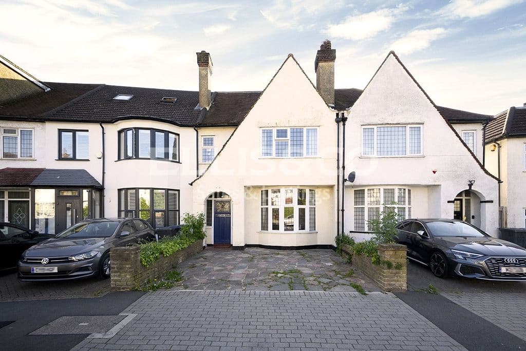 Woodland Way, Mill Hill, London NW7 - Image 1