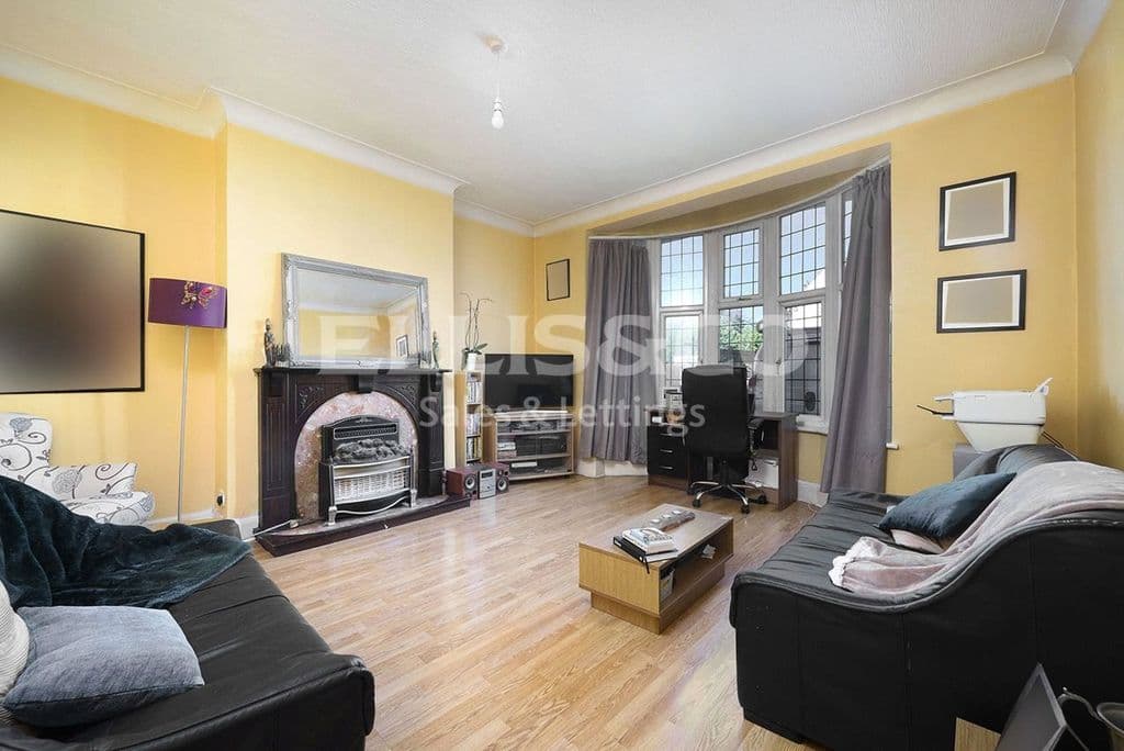 Woodland Way, Mill Hill, London NW7 - Image 5