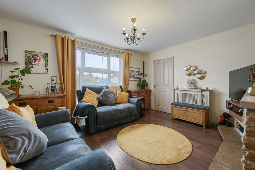 Mepham Gardens, Harrow HA3 - Image 3