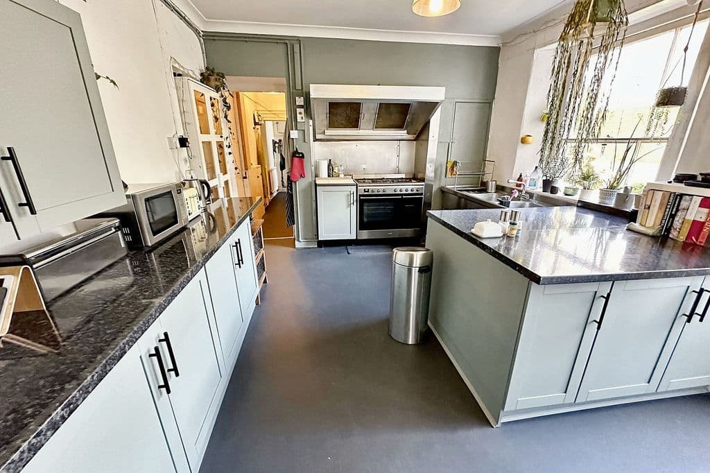 Kimberley Park Road, Falmouth TR11 - Image 9