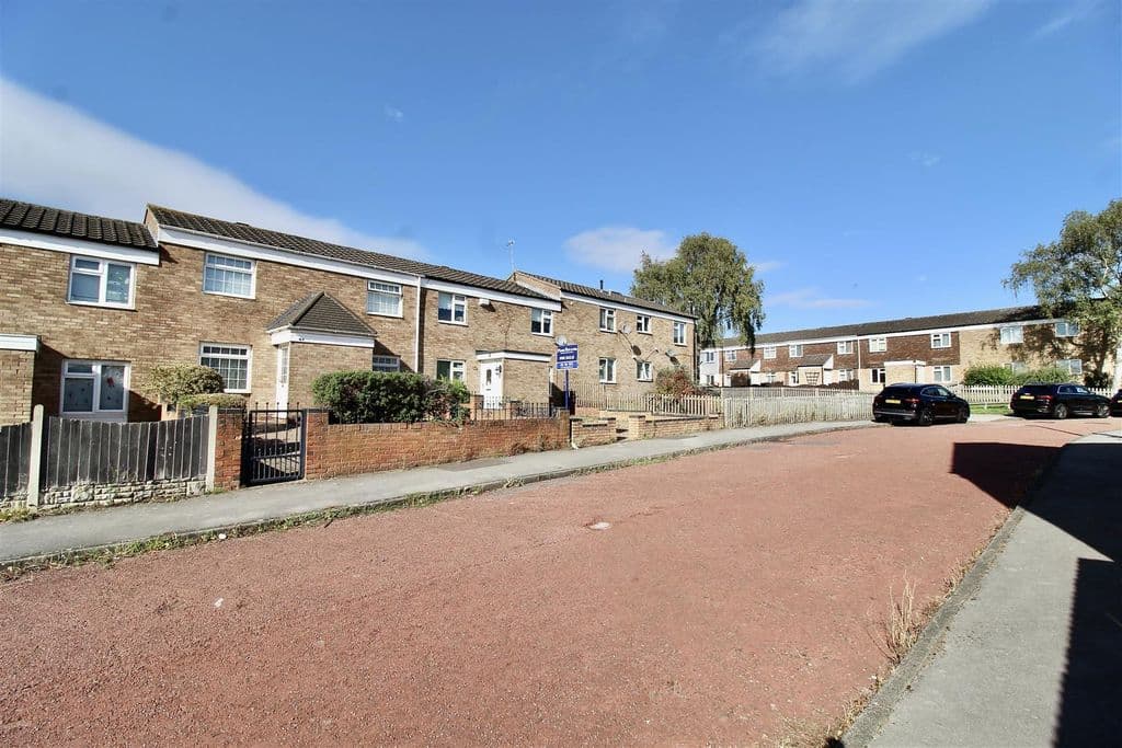 Stella Croft, Chelmsley Wood, Birmingham B37 - Image 1