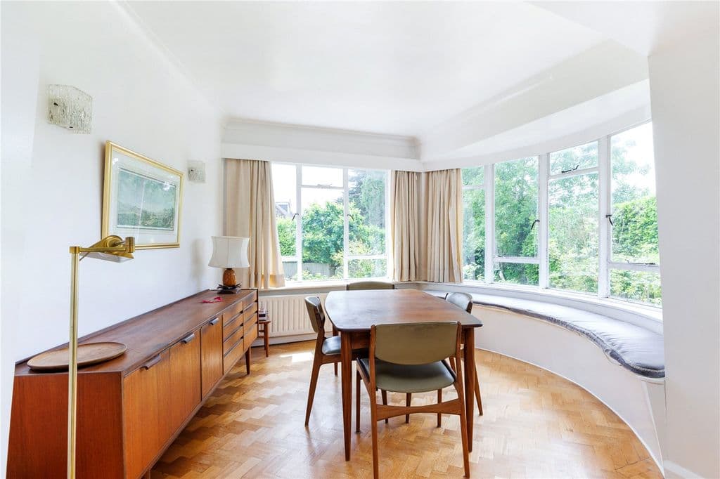 Fernhill, Oxshott, Leatherhead, Surrey KT22 - Image 3