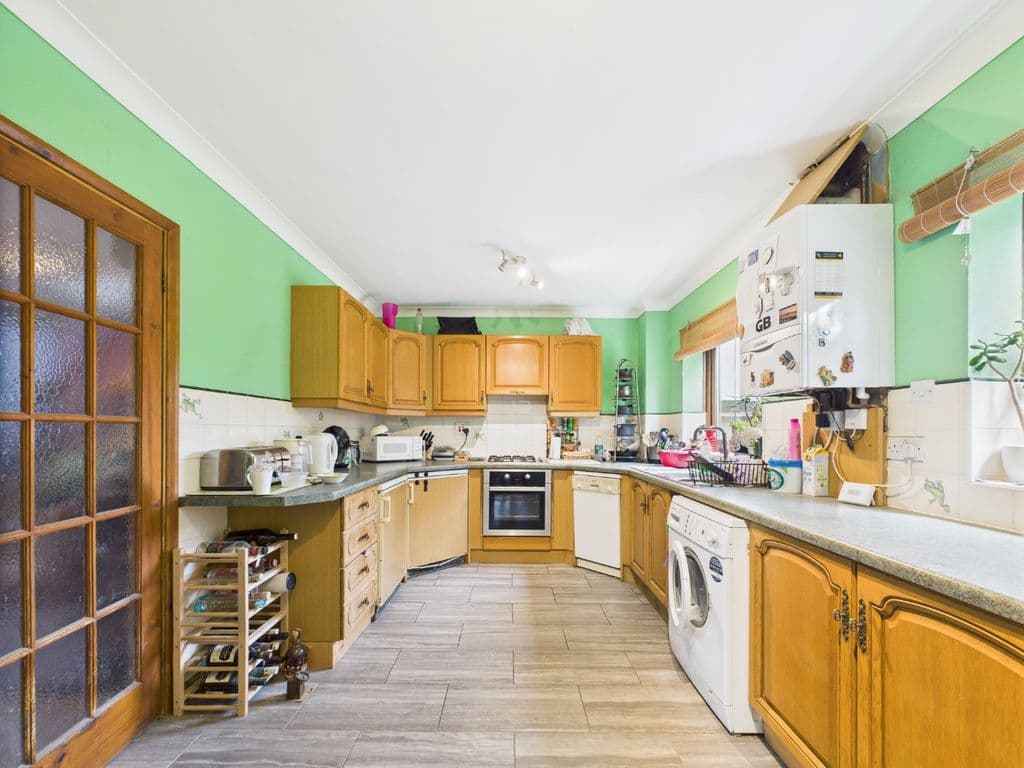Queenswood Road, Sidcup, Kent DA15 - Image 1