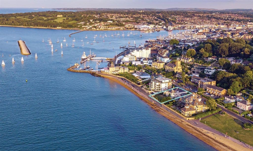 View property at Cowes, Isle Of Wight PO31