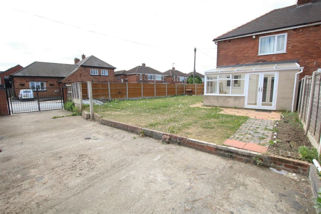 Lauder Road, Bentley, Doncaster DN5 - Image 2