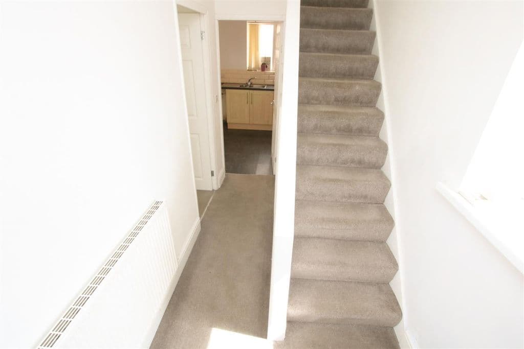 Lauder Road, Bentley, Doncaster DN5 - Image 4