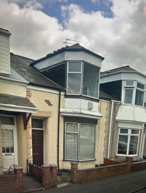 Mainsforth Terrace West, Hendon, Sunderland SR2 - Image 1