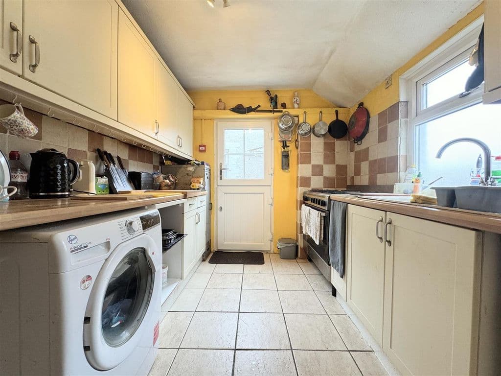 Fairview Terrace, Newquay TR7 - Image 2