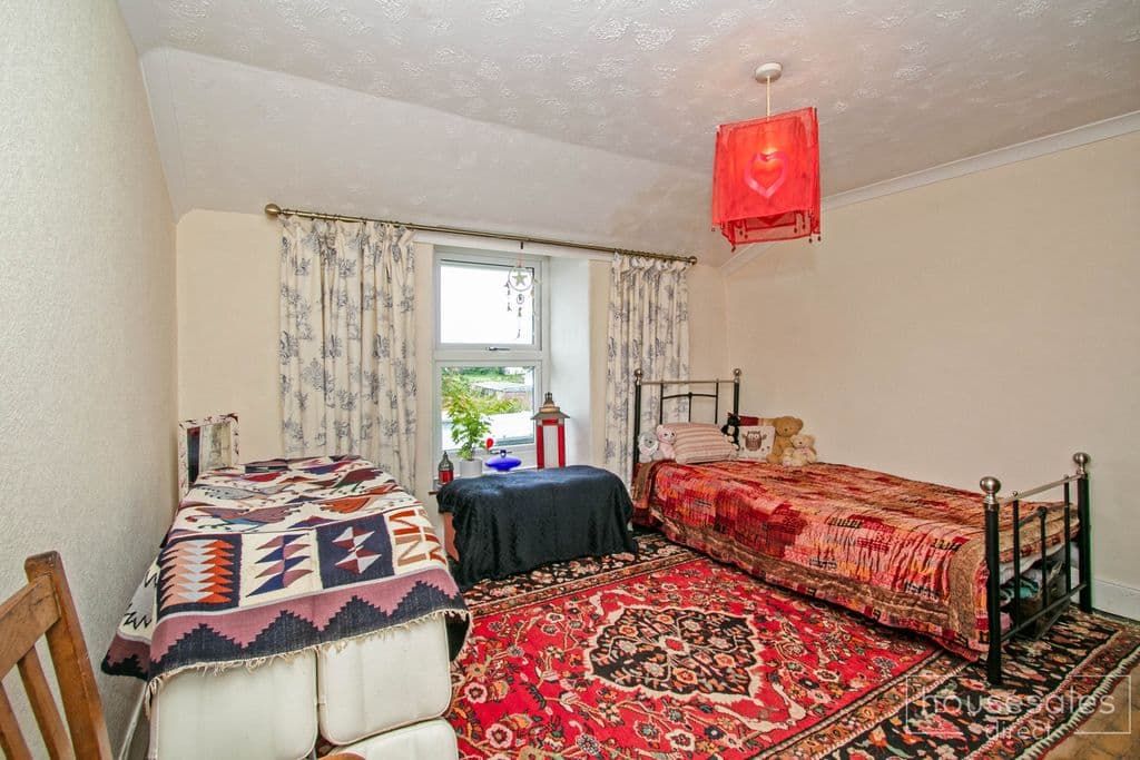 Roskear Road, Camborne TR14 - Image 5