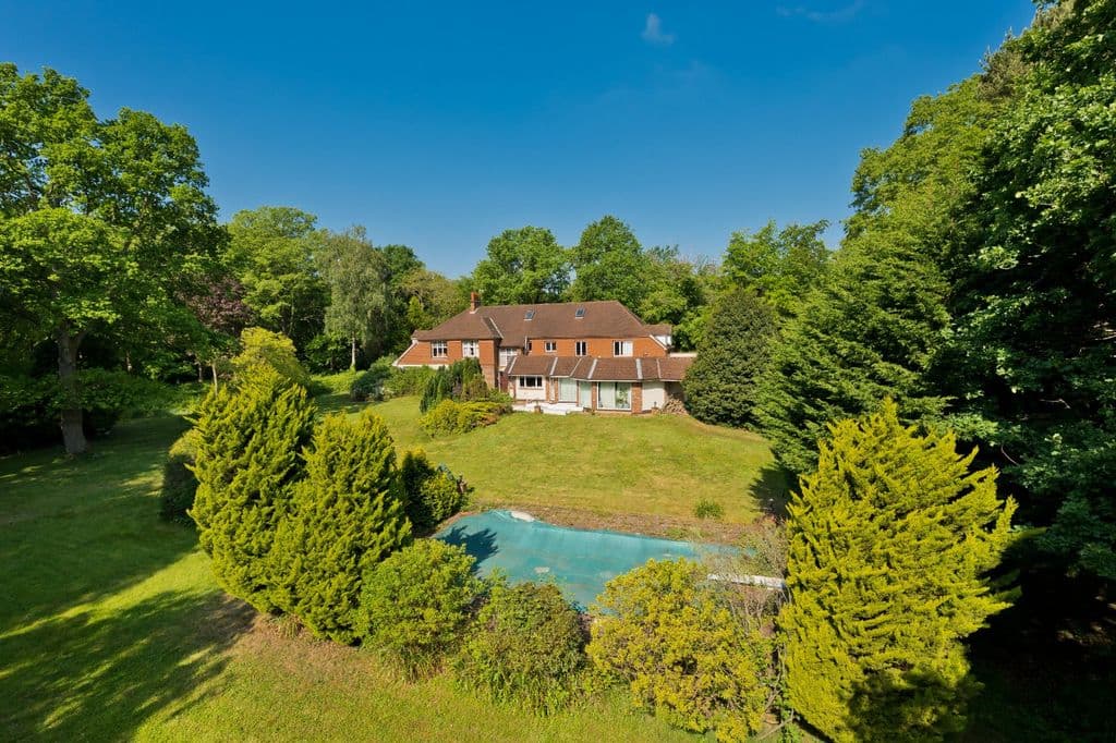 Rodona Road, St George's Hill, Weybridge, Surrey KT13 - Image 1