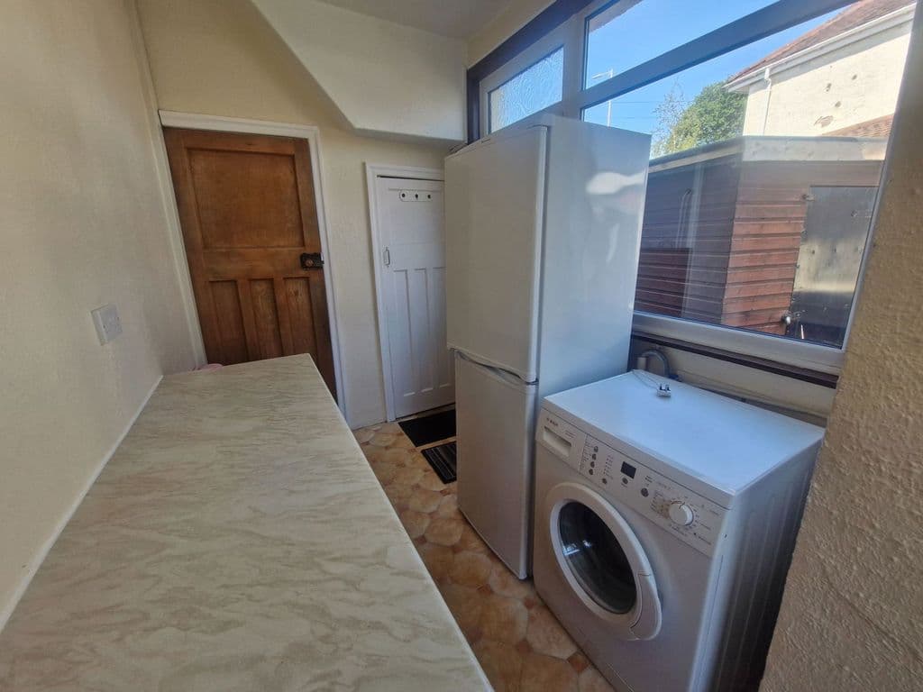 Liverpool Road North, Maghull L31 - Image 7