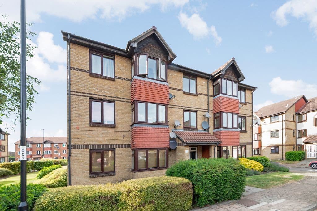 View property at Sterling Gardens, New Cross SE14