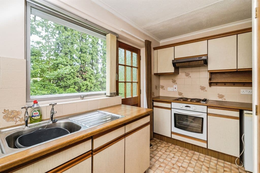 Elms Close, Earsham, Bungay NR35 - Image 3
