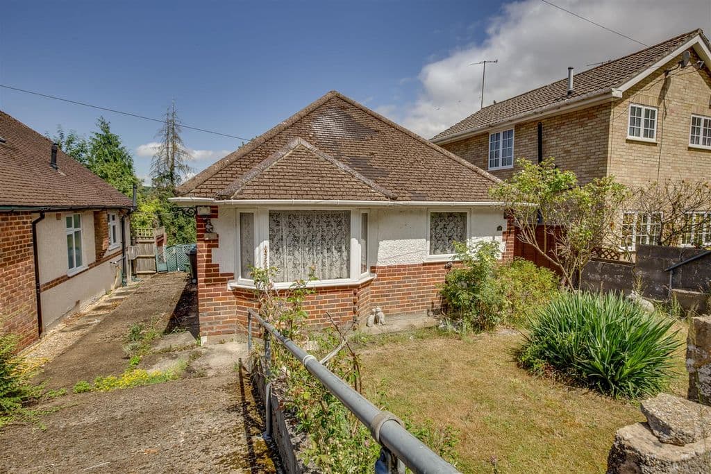 Keep Hill Drive, High Wycombe (No Chain) HP11 - Image 1