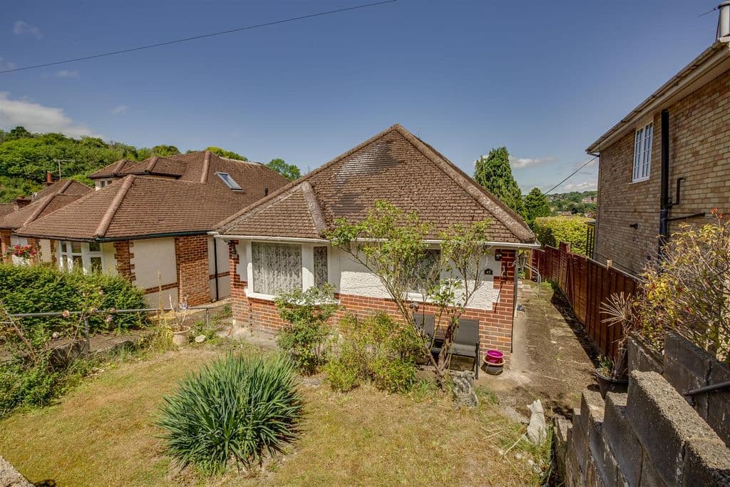 Keep Hill Drive, High Wycombe (No Chain) HP11 - Image 11