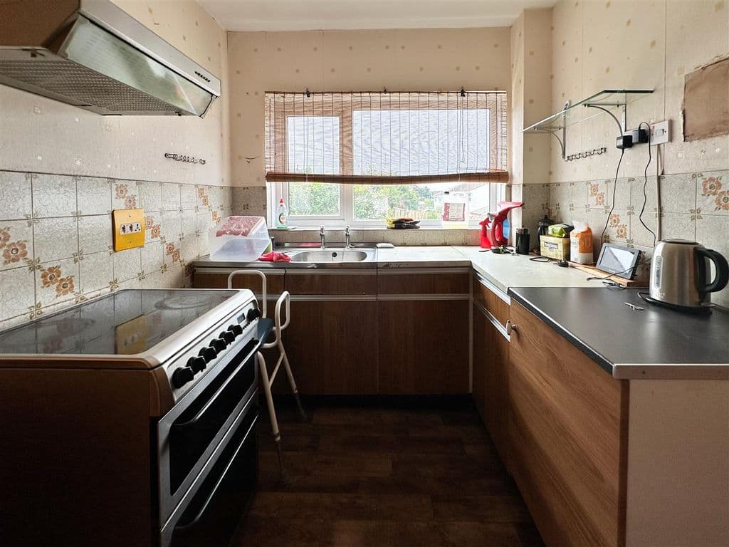 Semi Detached House Near Village Centre, Porthleven TR13 - Image 7