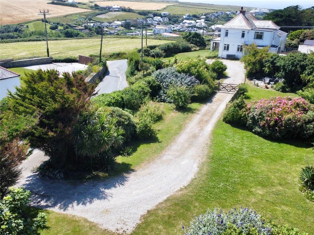 Porthcothan Bay, Padstow, Cornwall PL28 - Image 2