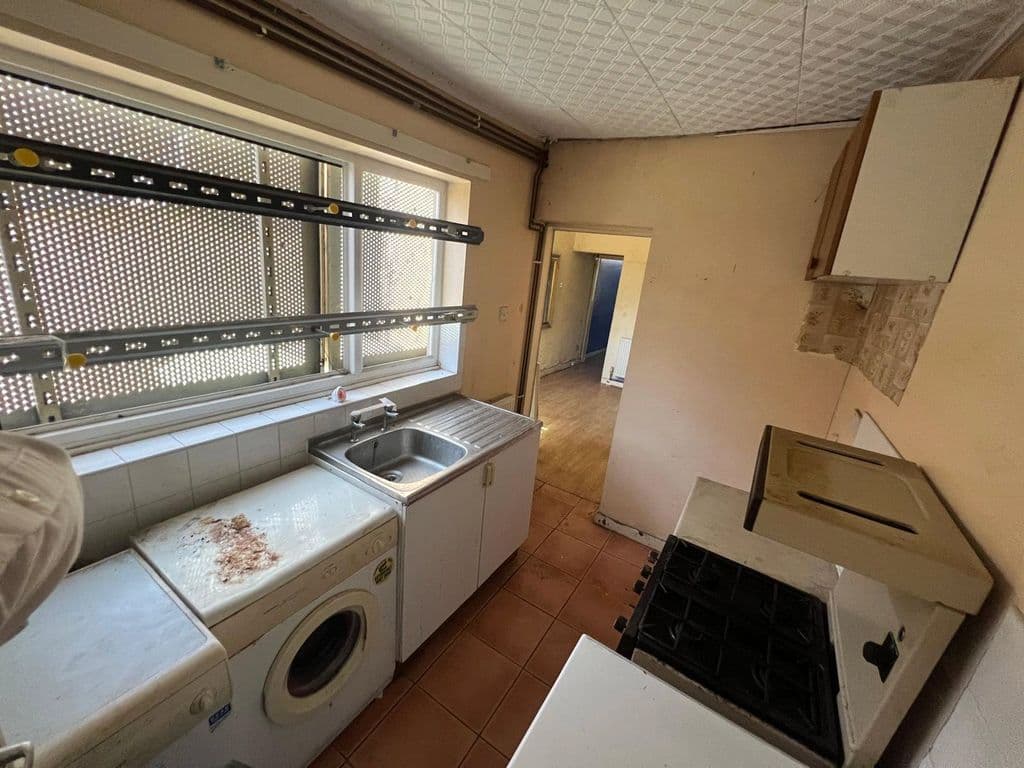 Parkfield Road, Wolverhampton, West Midlands WV4 - Image 3